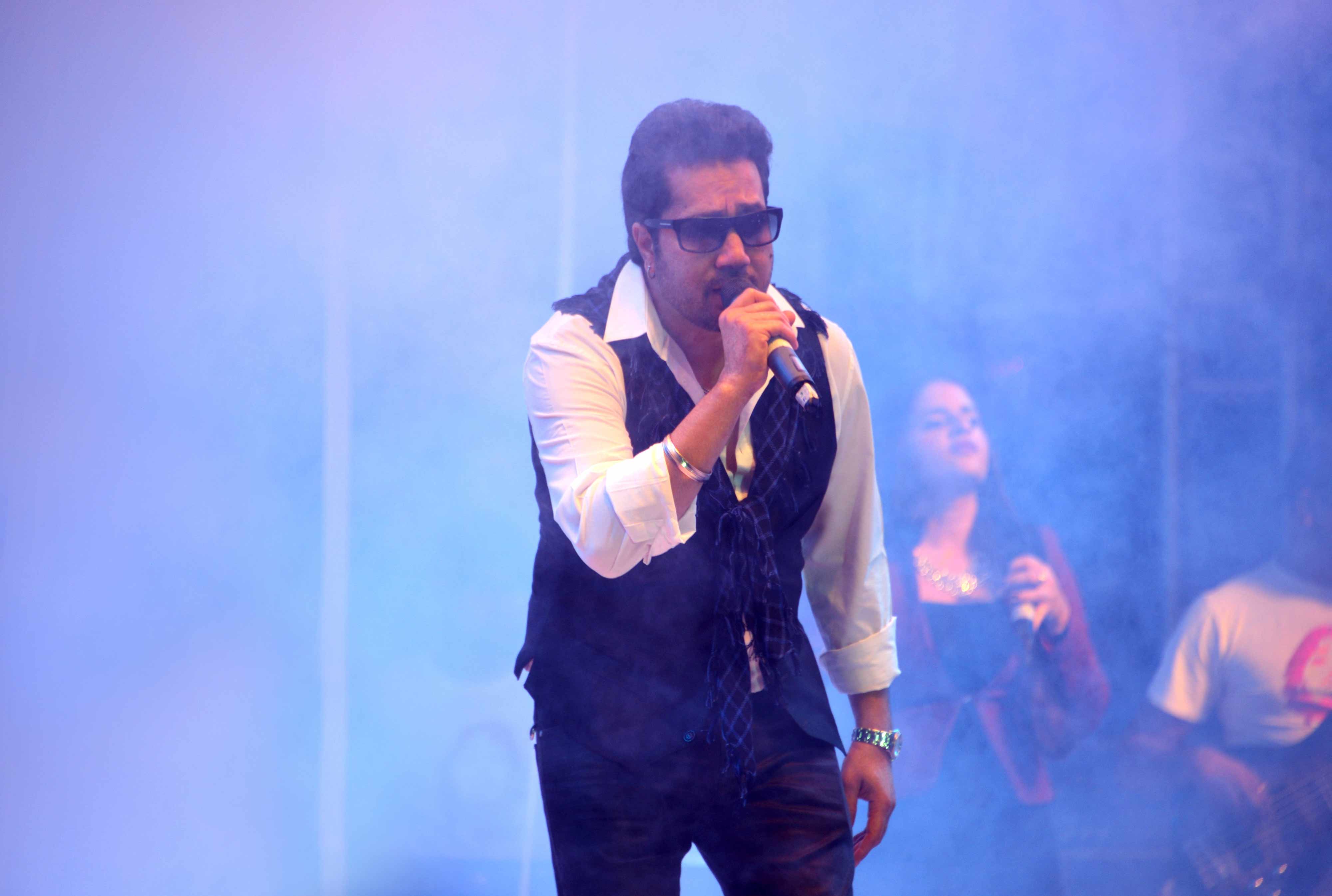 Mika Singh in Nagpur.